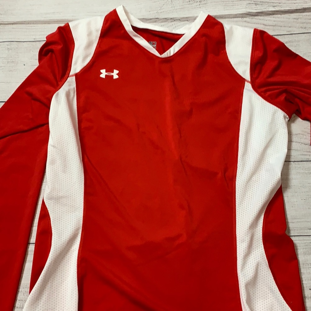 Under Armour long sleeve active shirt size medium